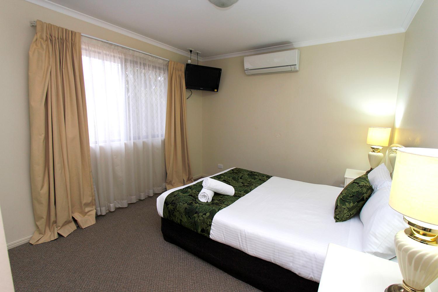 צ'ינצ'ילה The Palms Motel מראה חיצוני תמונה