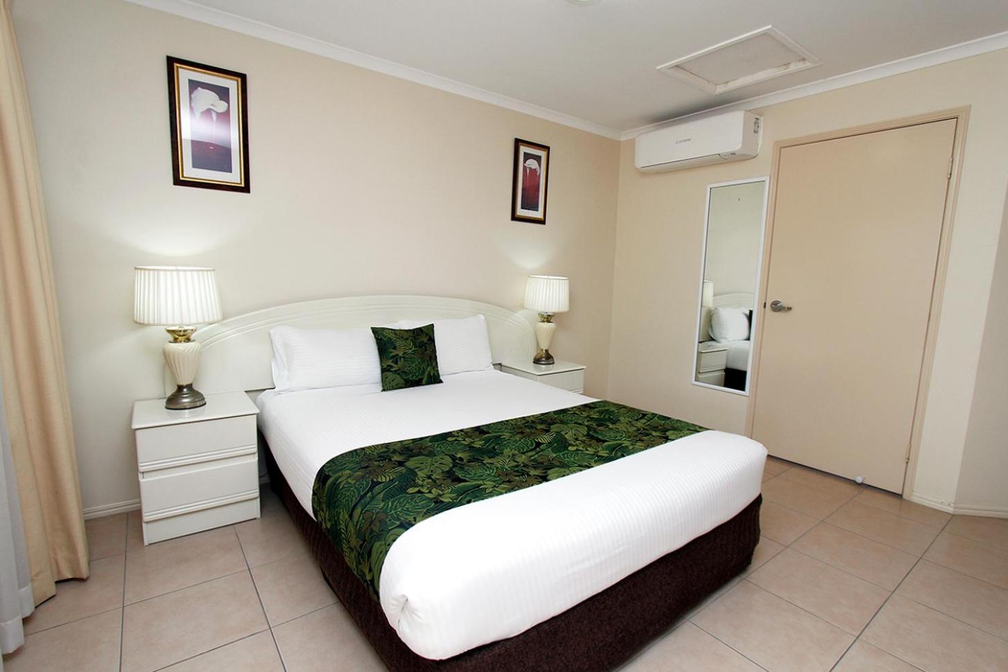 צ'ינצ'ילה The Palms Motel מראה חיצוני תמונה